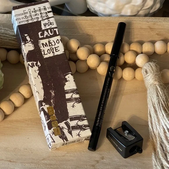 PAT McGRATH LABS Eye Pencil With Sharpener In Xtreme Black - Picture 12 of 15